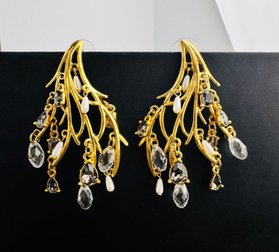 Medieval Style Old High-End Niche Design Fashionable Stylish, S925 Silver Needle Earrings.