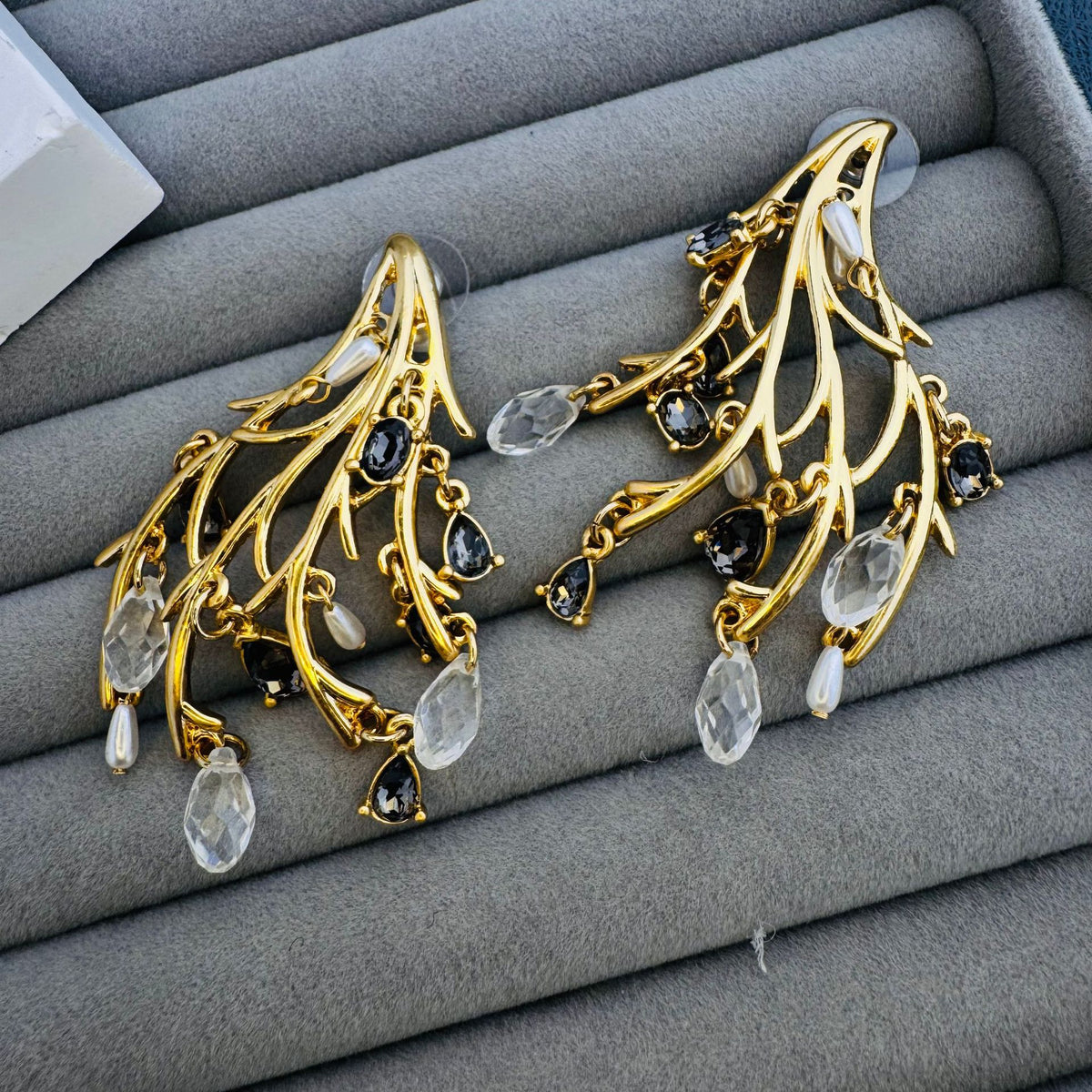 Medieval Style Old High-End Niche Design Fashionable Stylish, S925 Silver Needle Earrings.