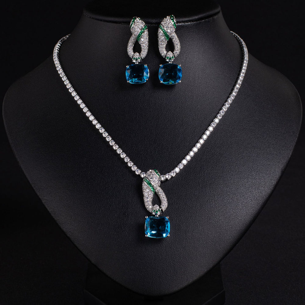 Cross-Border Exclusive Niche Design Snake-Shaped Pendant Necklace European and American Ins Exaggerated High-End Small Snake Zircon Necklace