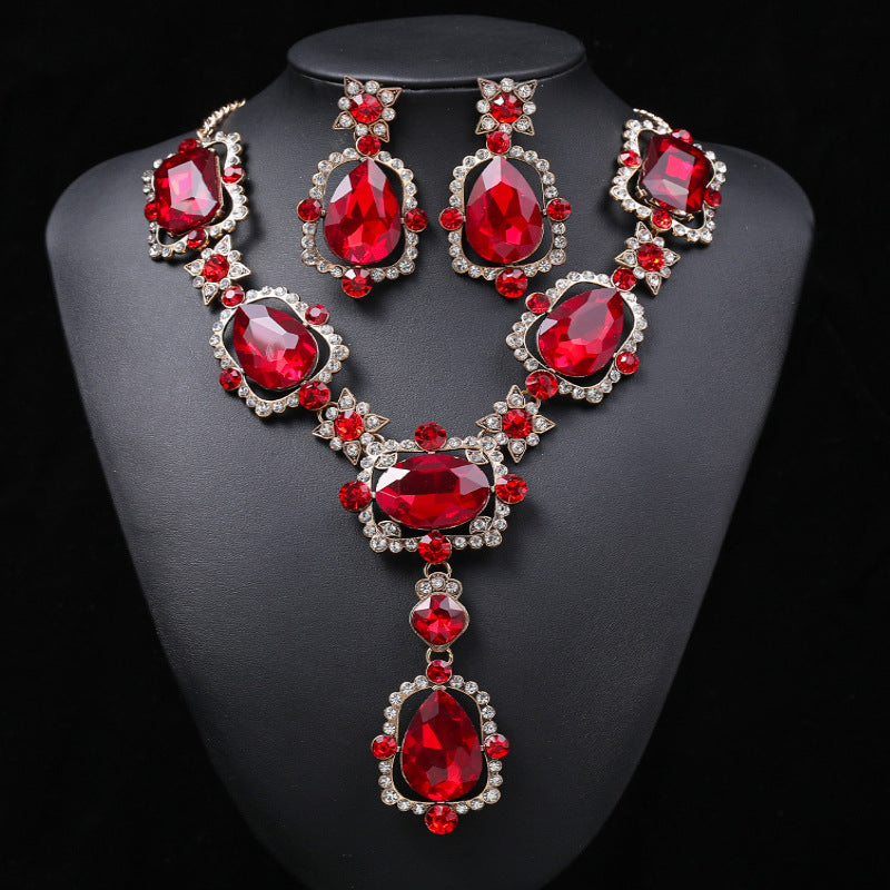 Necklace, ring Set Oversized Personality Fashion Clavicle Chain Alloy Inlaid Gem.