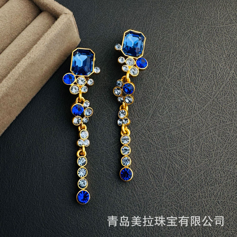 Oscar De La Renta European and American Retro Old Long Exaggerated Shoulder Sweep Ear Clip Elegant Niche Design