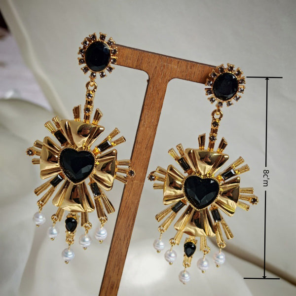 Cross-Border European and American Natural Pearl 925 Silver Needle New Heart Personalized Black Gold Earrings Earrings Earrings Alternate View