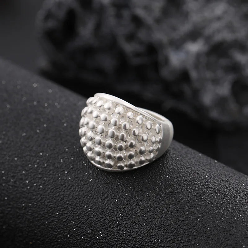 Beautiful shaped ring high-end fashion women's jewellery.