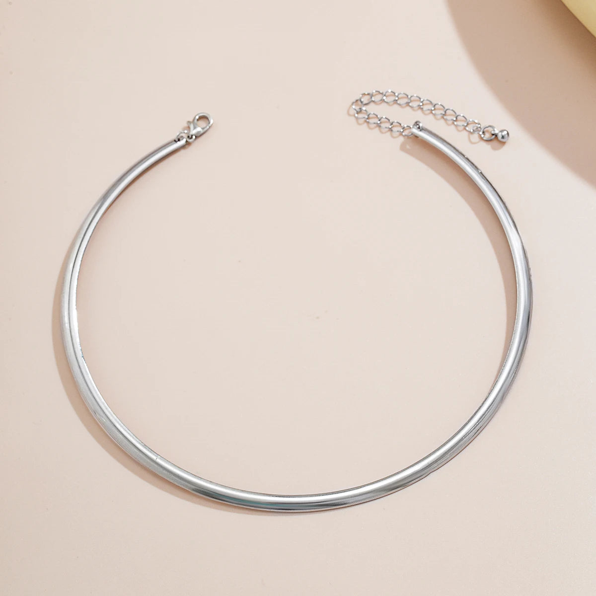 Elegant Simple Circle Collar Necklace Jewellery.