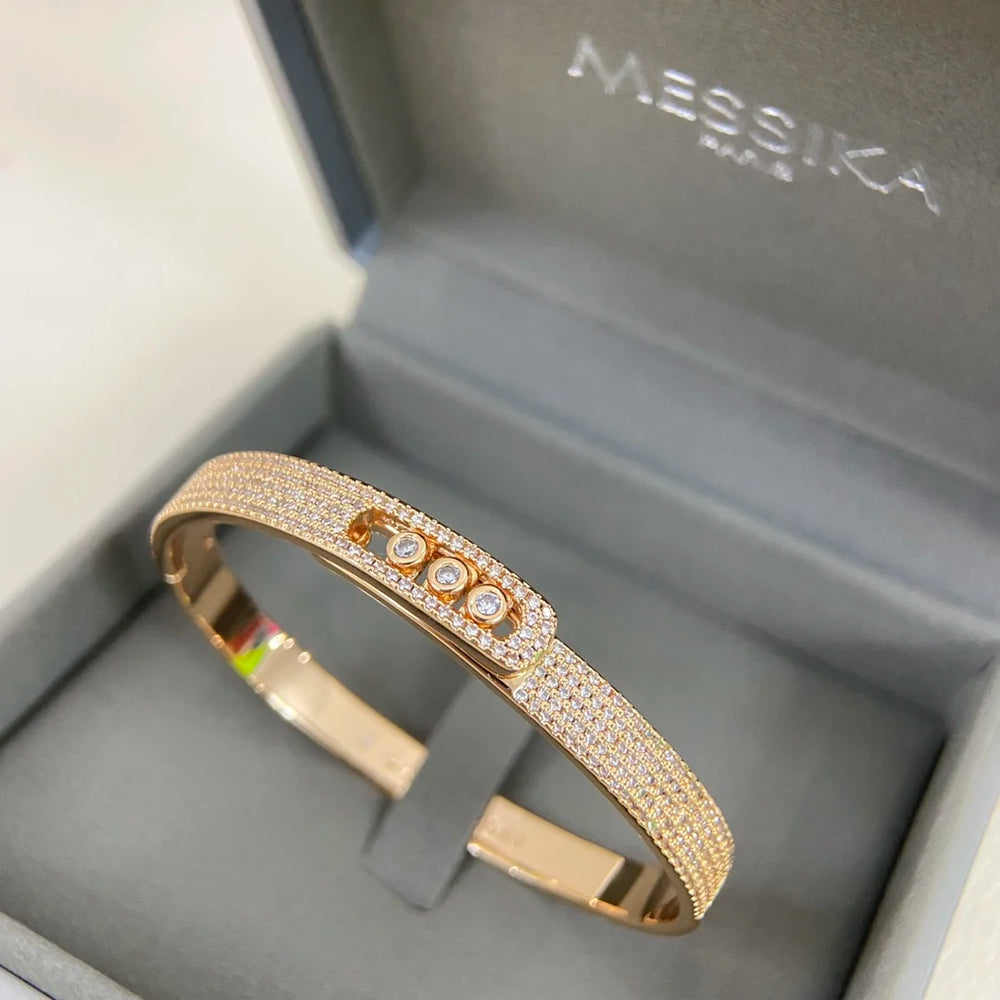 Classic circular bracelet, set with diamonds, luxurious and elegant