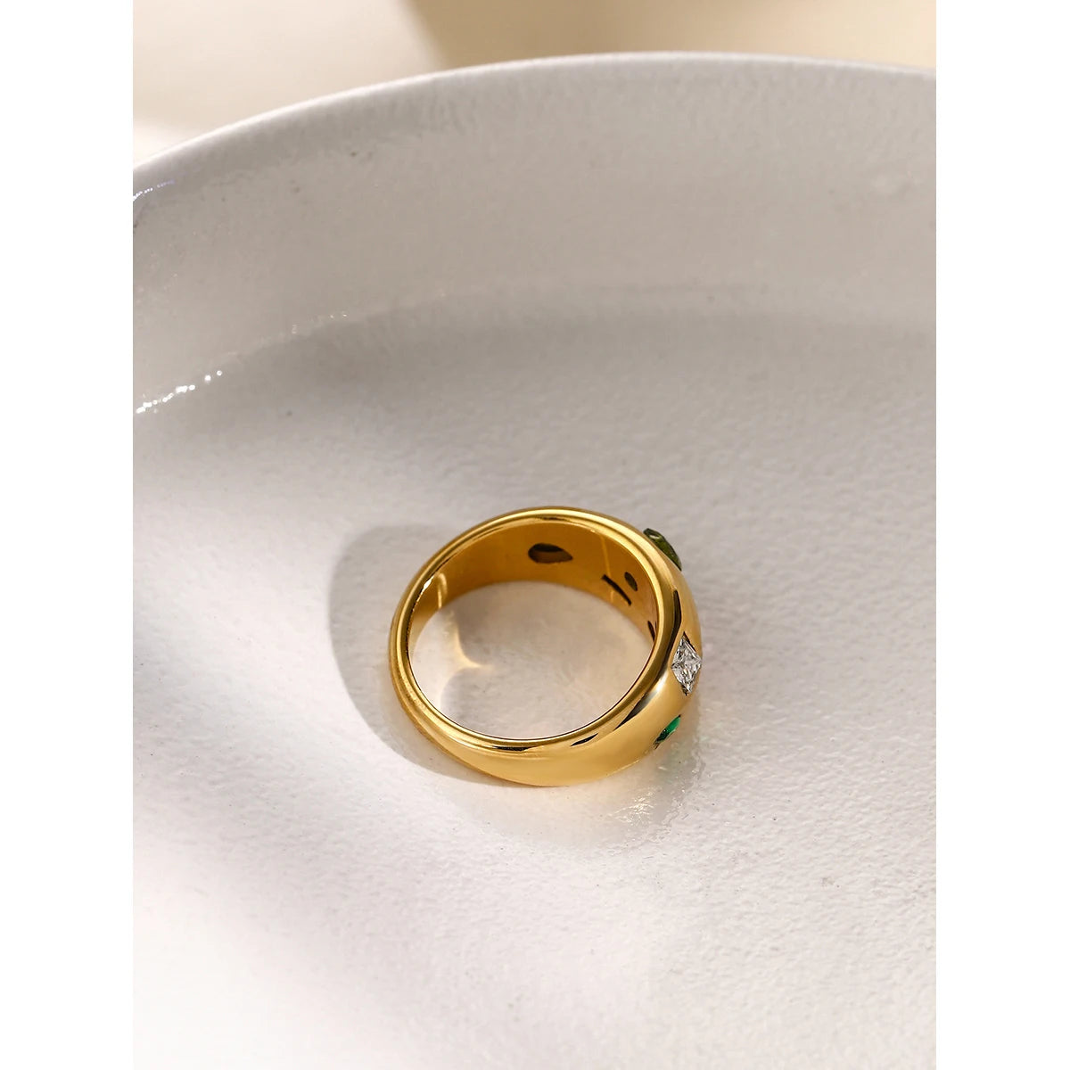 18k gold plating Cubic Zirconia Diamonds Stainless Steel Ring Waterproof jewellery.