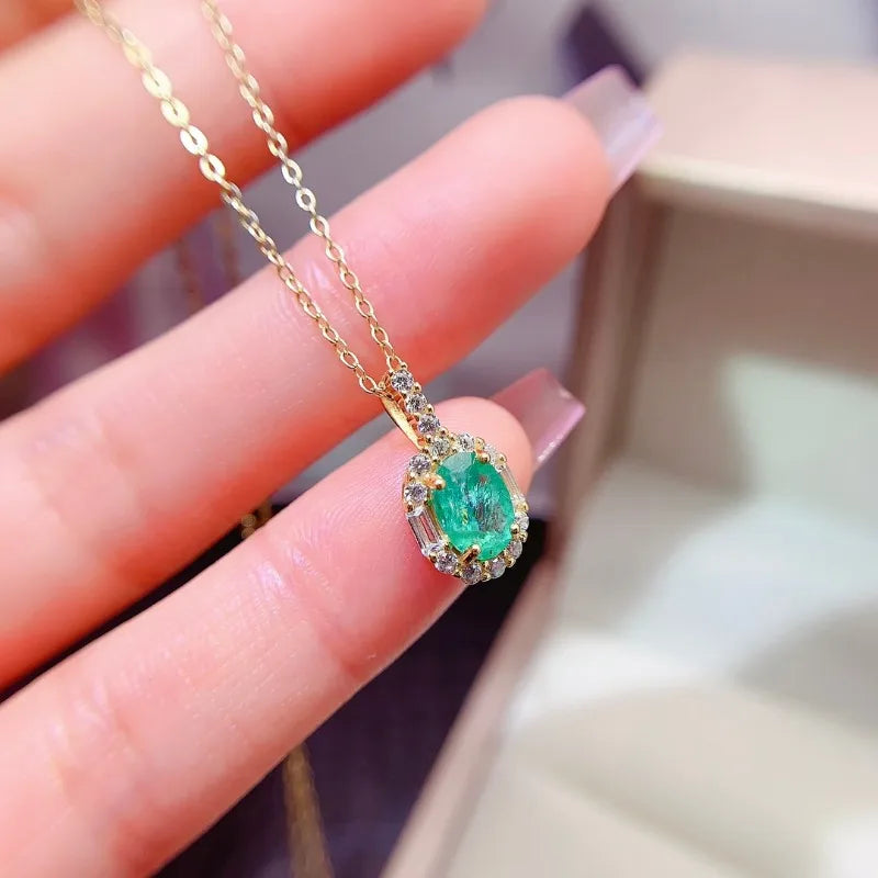 Natural Emerald Necklace Pendant Clavicle Chain S925 Sterling Silver Carry Certificate.