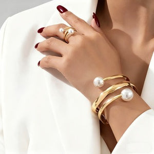 Gold-pearl paperclip bracelet ring