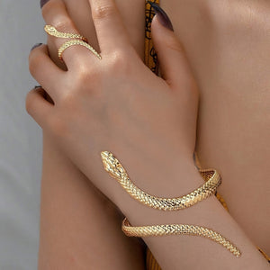Gold-snake bracelet ring