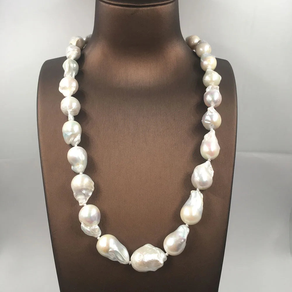 Nature Freshwater Pearl Necklace AA Grade with Good Luster Unique Color