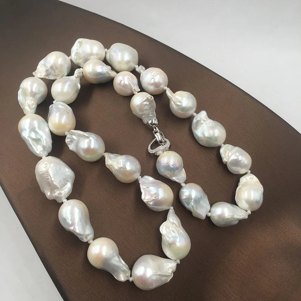 Nature Freshwater Pearl Necklace AA Grade with Good Luster Unique Color
