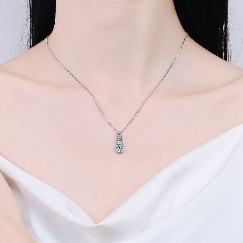 Xindeyi S925 Sterling Silver Moissanite Step Pendant Manufacturer Wholesale Moissanite Necklace Clavicle Chain