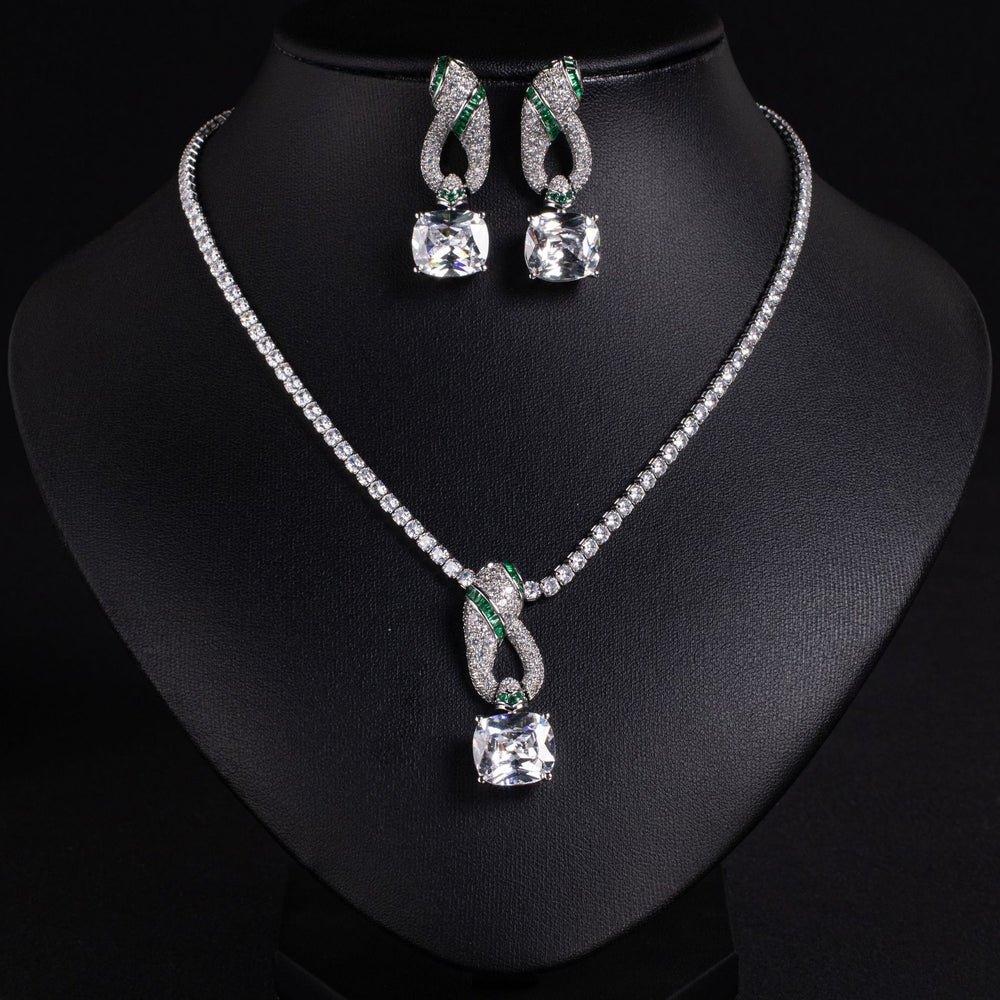 Cross-Border Exclusive Niche Design Snake-Shaped Pendant Necklace European and American Ins Exaggerated High-End Small Snake Zircon Necklace