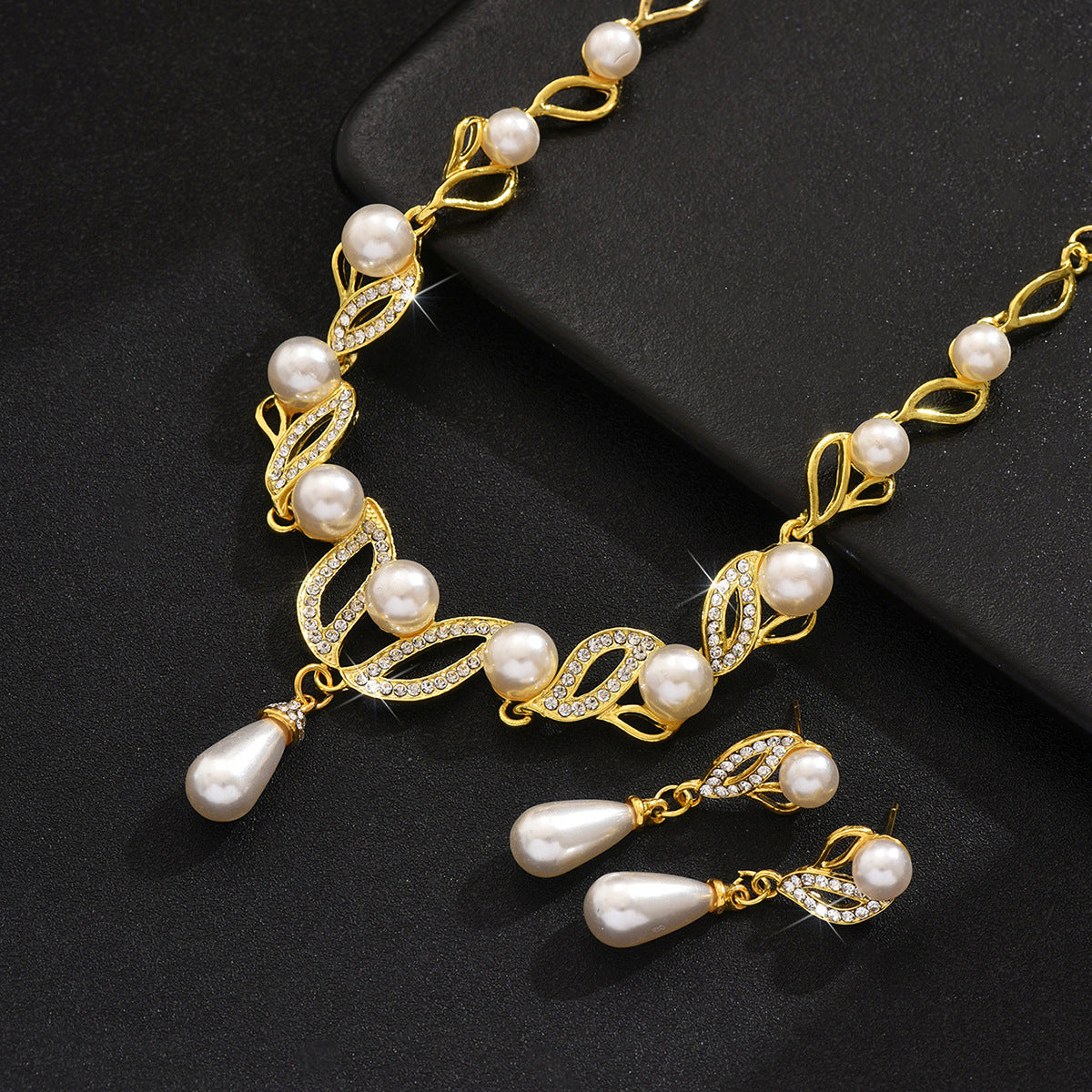 Pinduoduo Cross-border Pearl Women's Fashion Elegant Alloy Drop Bridal Dress Accessories Necklace Earrings suit