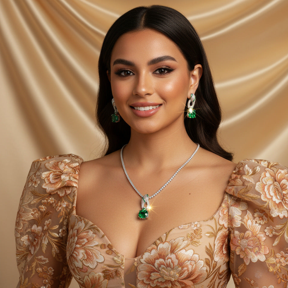 Cross-Border Exclusive Niche Design Snake-Shaped Pendant Necklace European and American Ins Exaggerated High-End Small Snake Zircon Necklace