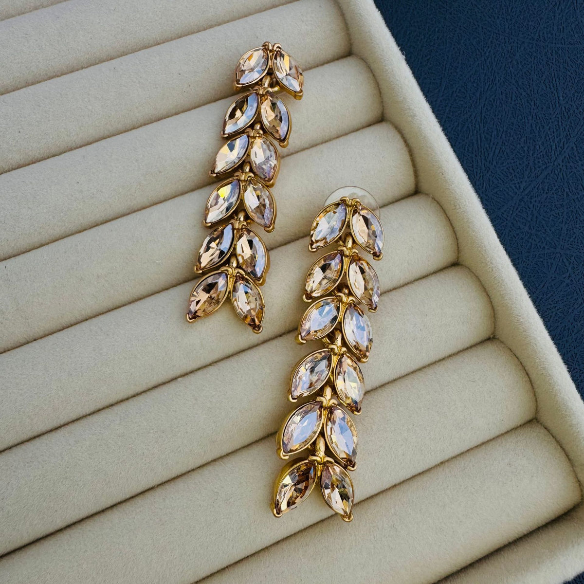 Oscar European and American Style Retro Gold-Plated Long Tassel Crystal Earrings Feminine Fashion High-End S925 Silver Needle