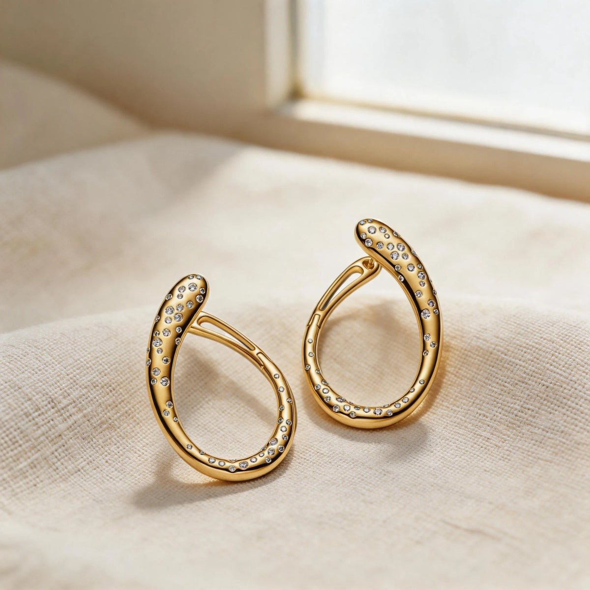 Original New Product Plated Gold Zircon Earrings Women's Accessories Jewellery.