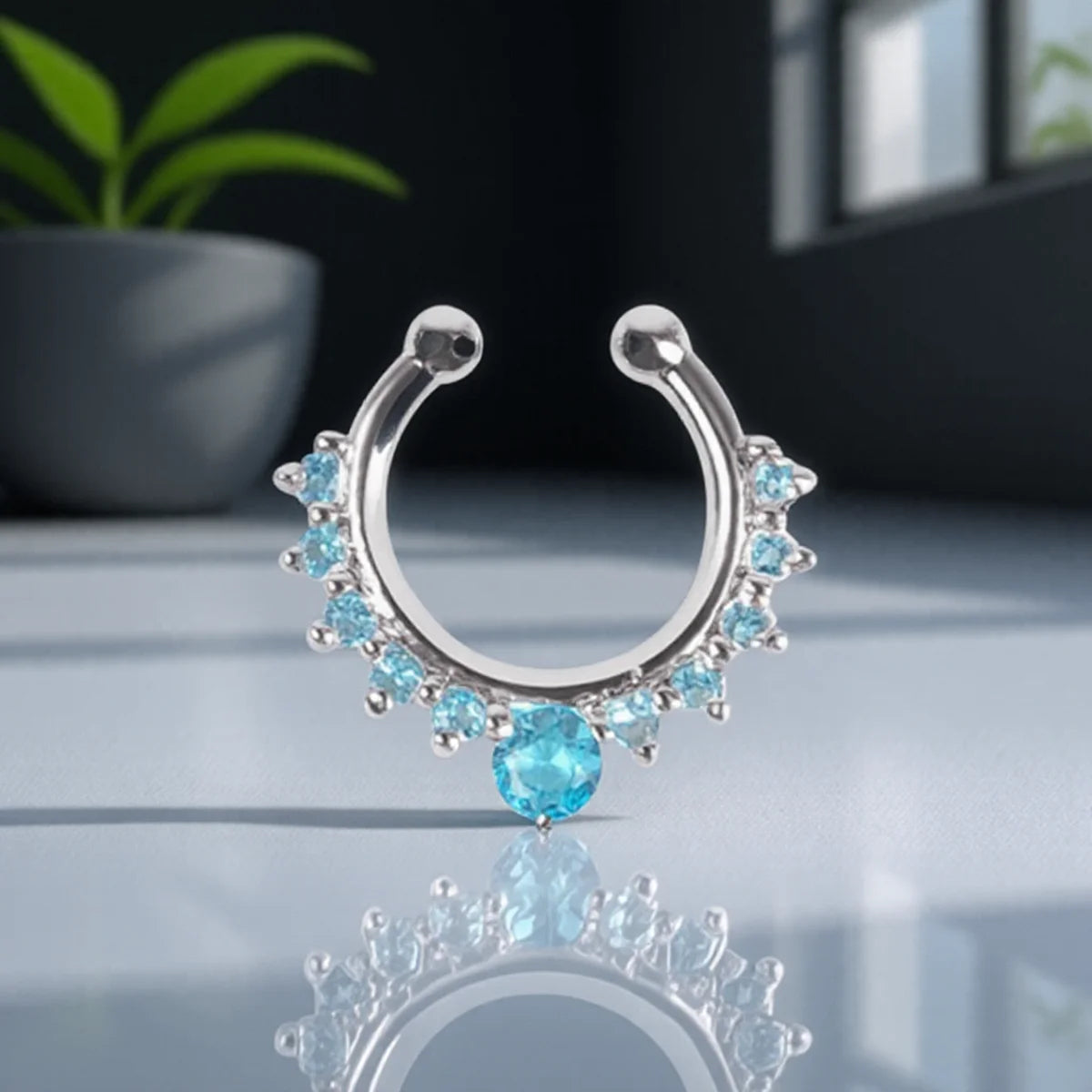 1PC Fashion Rhinestone Nose Ring Lip Ring Faux Septum Rings Unisex Jewelry.