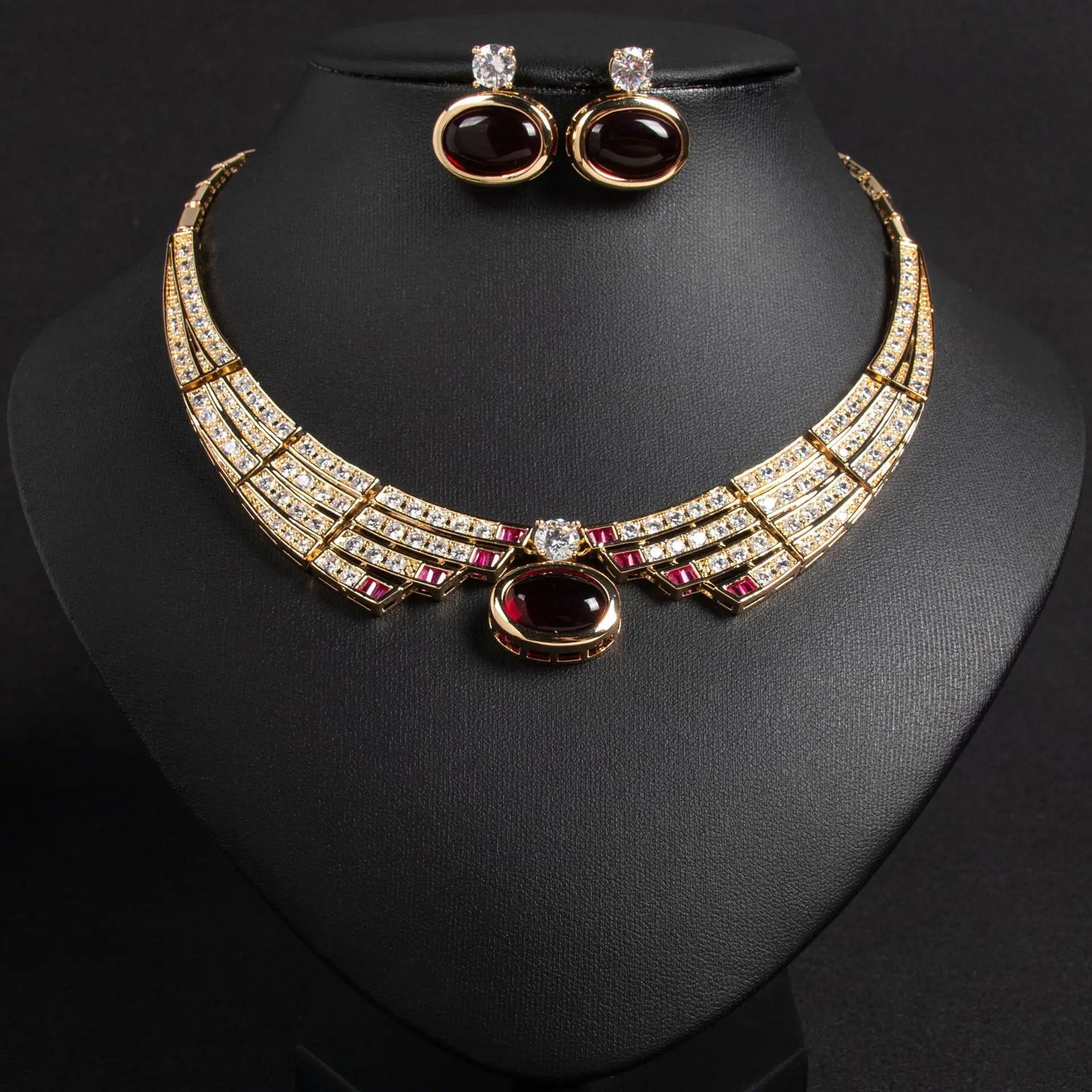2 Piece Jewelry Set Exquisite Luxury Necklace Earrings Accessories.