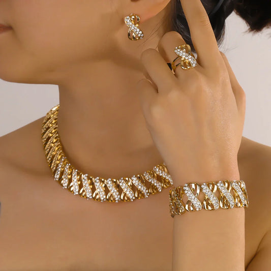 18k Gold Plated Jewelry Set, Necklace Earrings Rings.