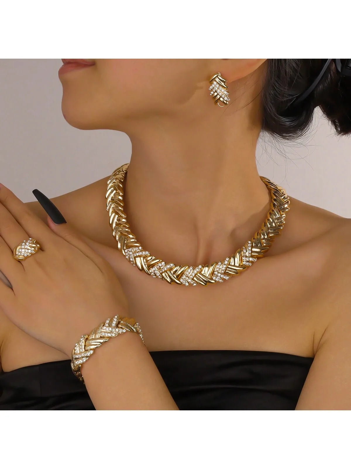 18k Gold Plated Jewelry Set, Necklace Earrings Rings.