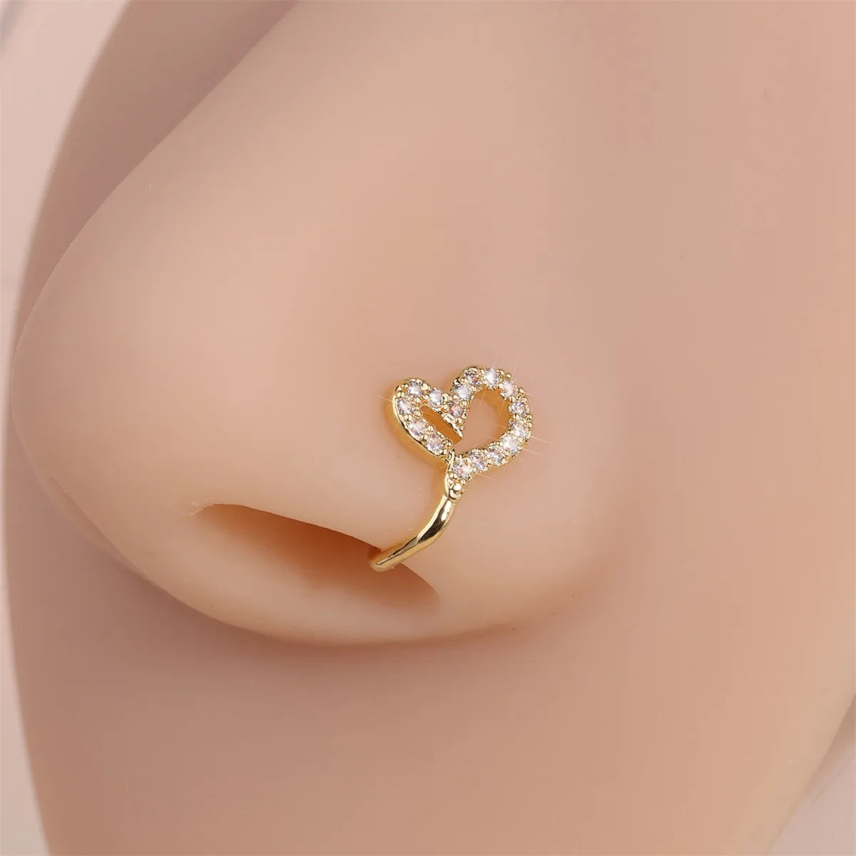 Piercing-Free nose Rings, U-Shaped Nose Clips Inlaid With Zircon, Personalized Niche Design.