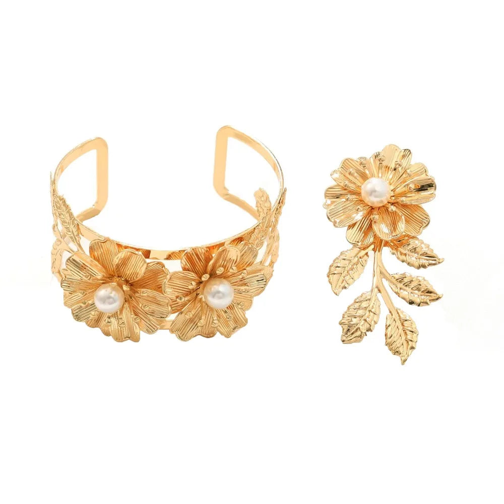 Elegant Metal Tassel Opening Arm Chain Adjustable Multi Style Bangle Retro Fashion Arm Bracelet.