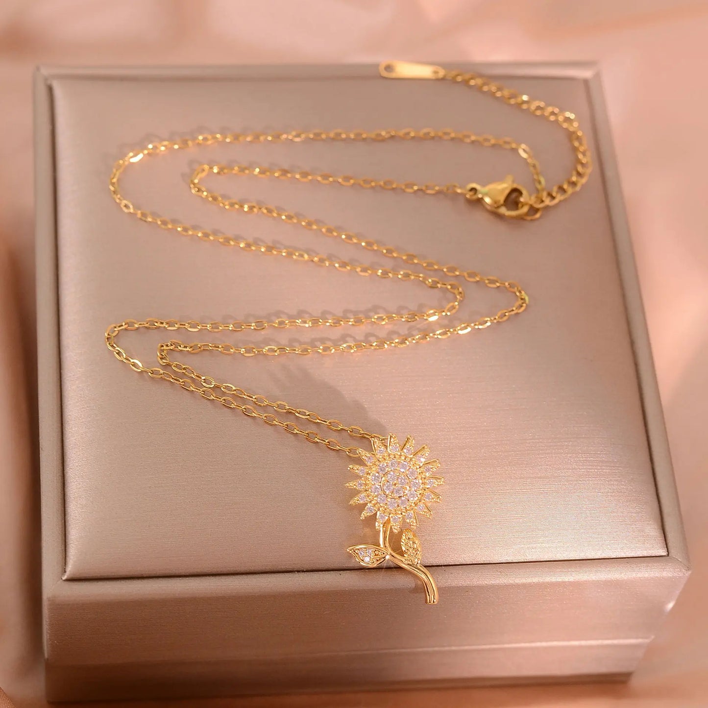Trendy Rotation Spin Sunflower Stainless Steel Zircon Necklaces
