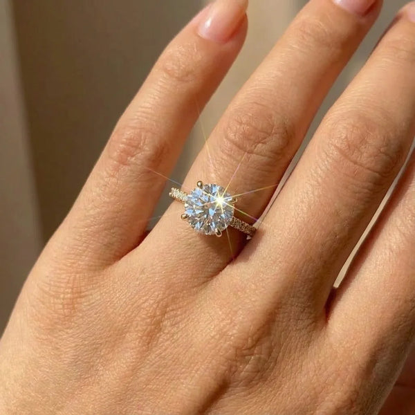 925 Sterling Silver Gorgeous Shiny Zircon Round Ring Luxury High Quality.