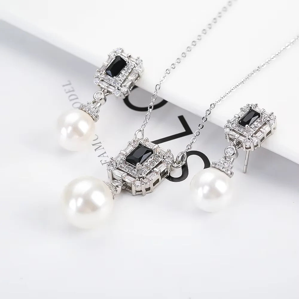 Luxury Irregular Pearl Classic Retro Pendant Jewelry Set 18K Gold Plated Crystal.