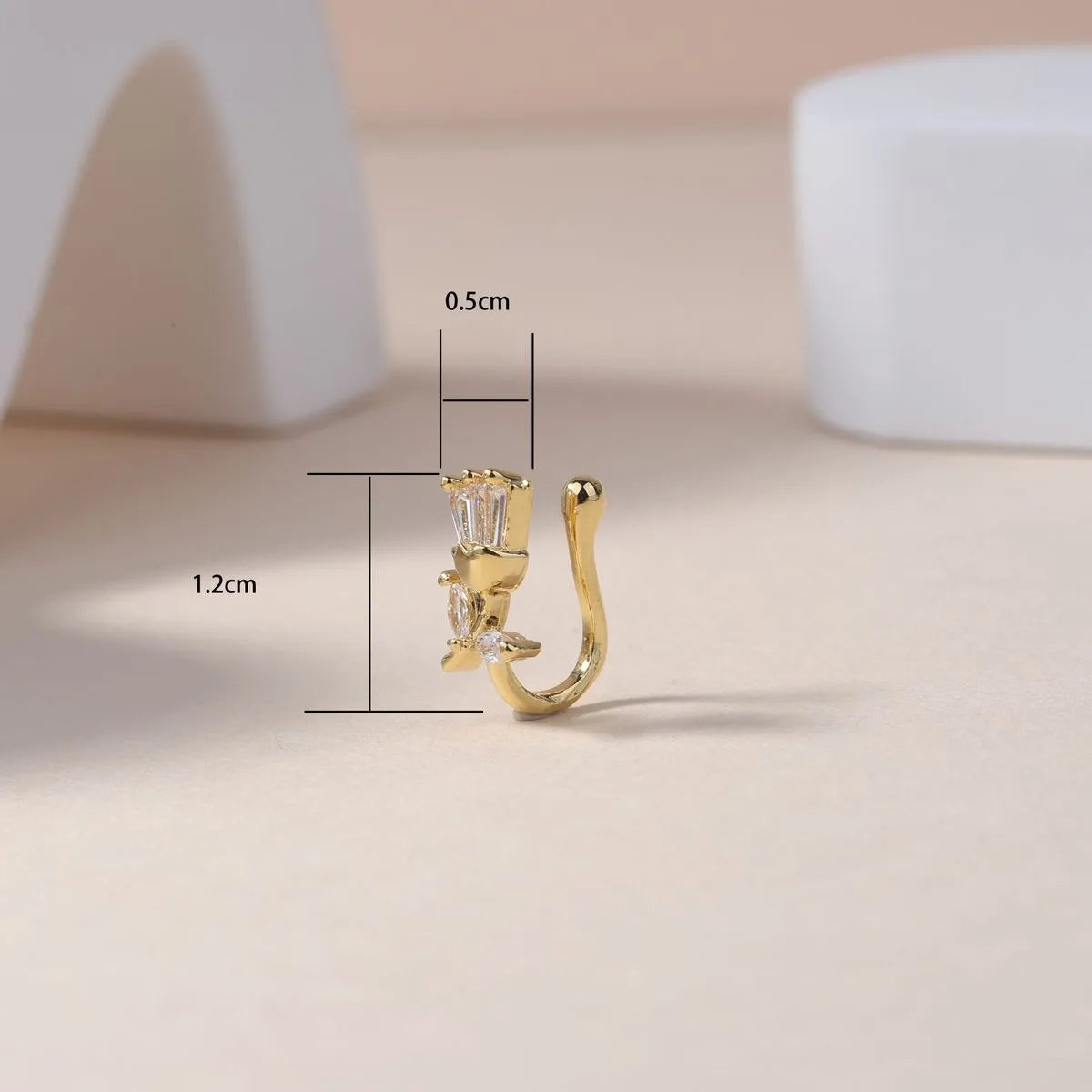 Piercing-Free nose Rings, U-Shaped Nose Clips Inlaid With Zircon, Personalized Niche Design.