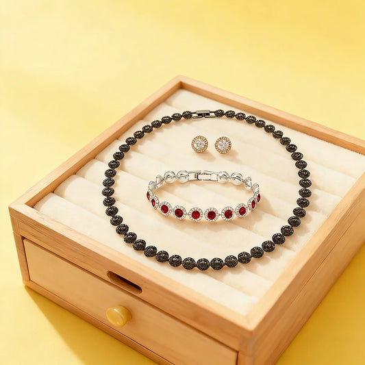 Light luxury jewelry set includes multiple elements necklace bracelet earrings set with a variety of styles to match