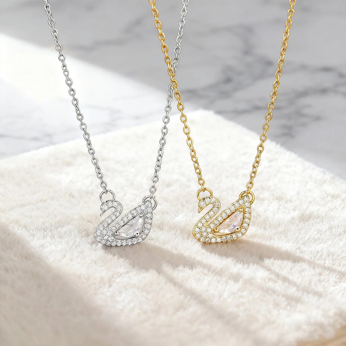 high-end swan pendant titanium steel necklace, light luxury niche design collarbone chain acc.