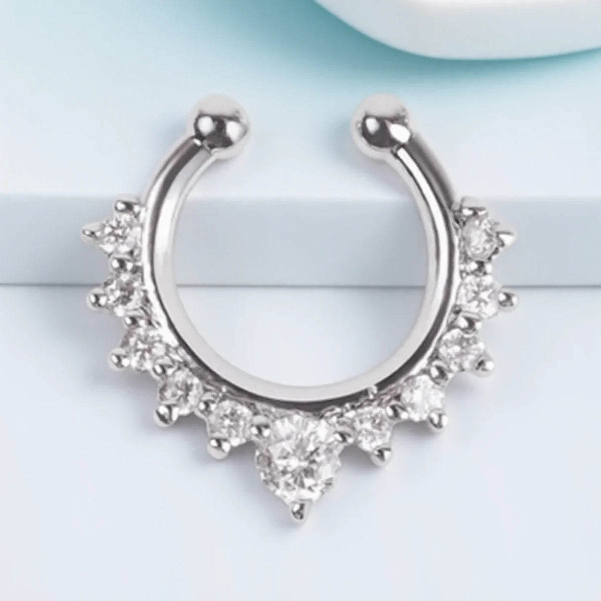 1PC Fashion Rhinestone Nose Ring Lip Ring Faux Septum Rings Unisex Jewelry.