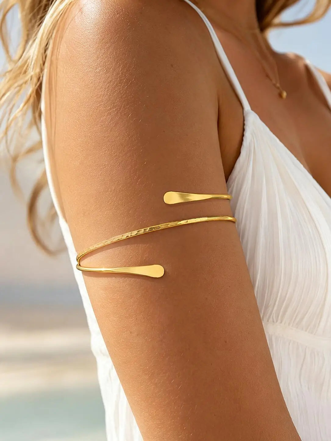 Upper Arm Cuff Bracelet for Women Minimalist Gold Plated Adjustable Open Armband Statement Party Armlet Jewelry