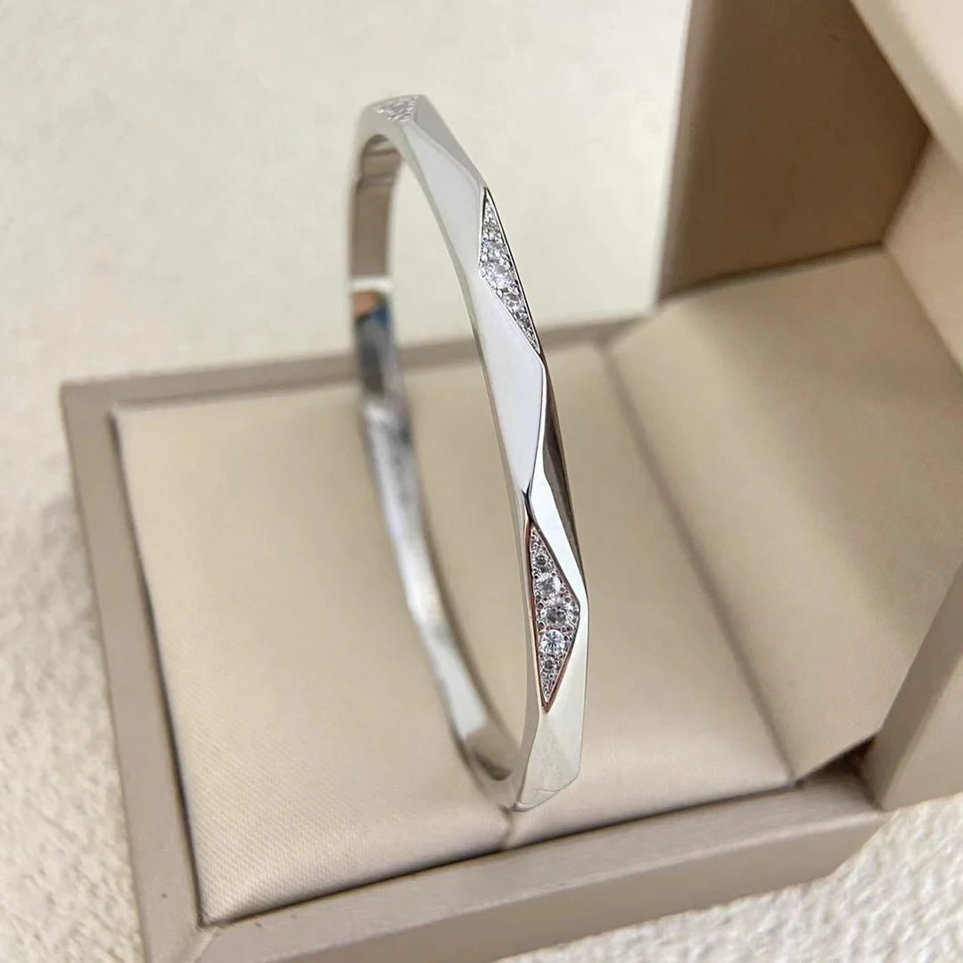 New diamond-set rhombic irregular closed-ended bracelet