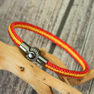 Single red yellow
