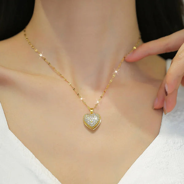 Light Luxury Shell Pearl Necklace For Women Micro Inlaid Zircon Love Heart Moon Jewellery.