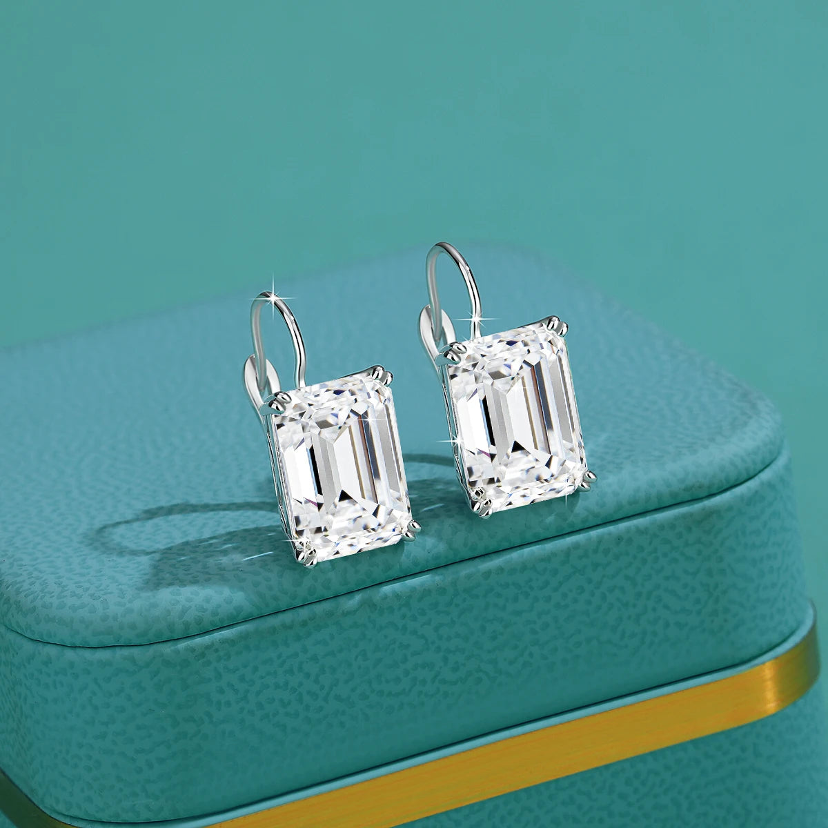 925 Sterling Silver 10*14mm Emerald Moissanite Clip Earrings perfect Jewelry gift.