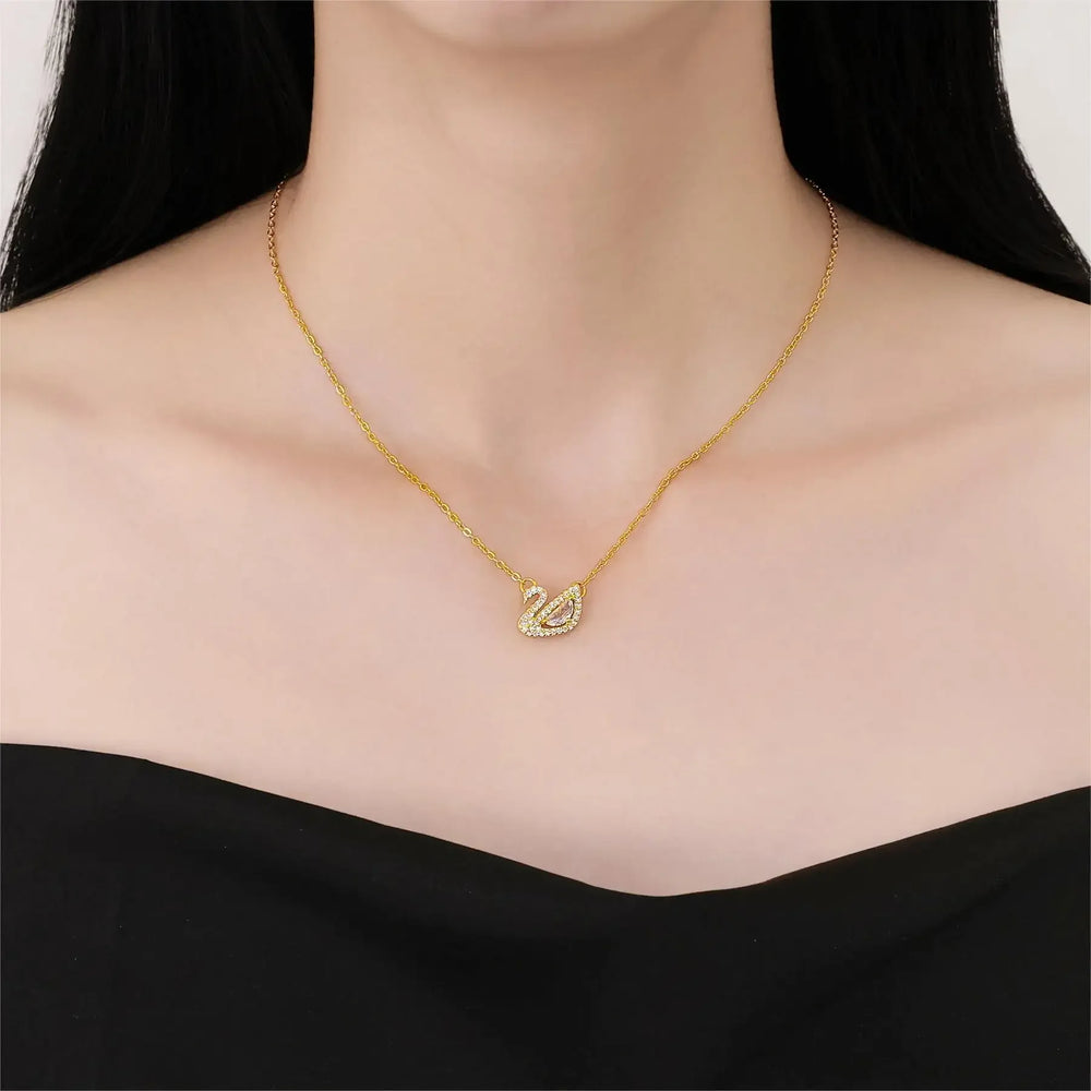 high-end swan pendant titanium steel necklace, light luxury niche design collarbone chain acc.