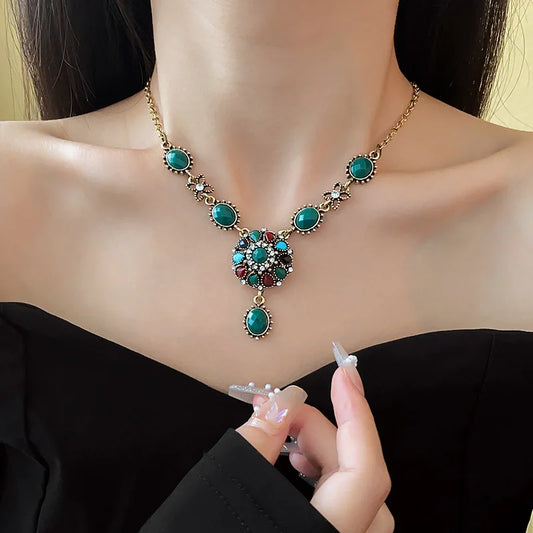 Colorful Rhinestone water Drop Round Flower Necklaces, Vintage Advanced Collar Chains Jewellery .