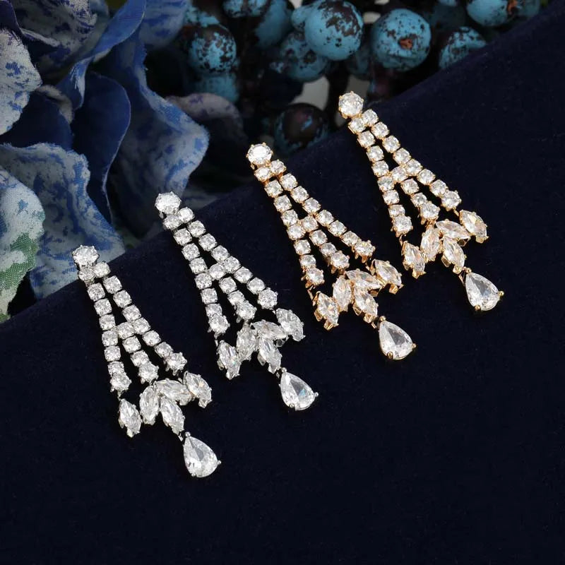 Luxurious Bracelet Earring Necklace And Ring Set Accessories.