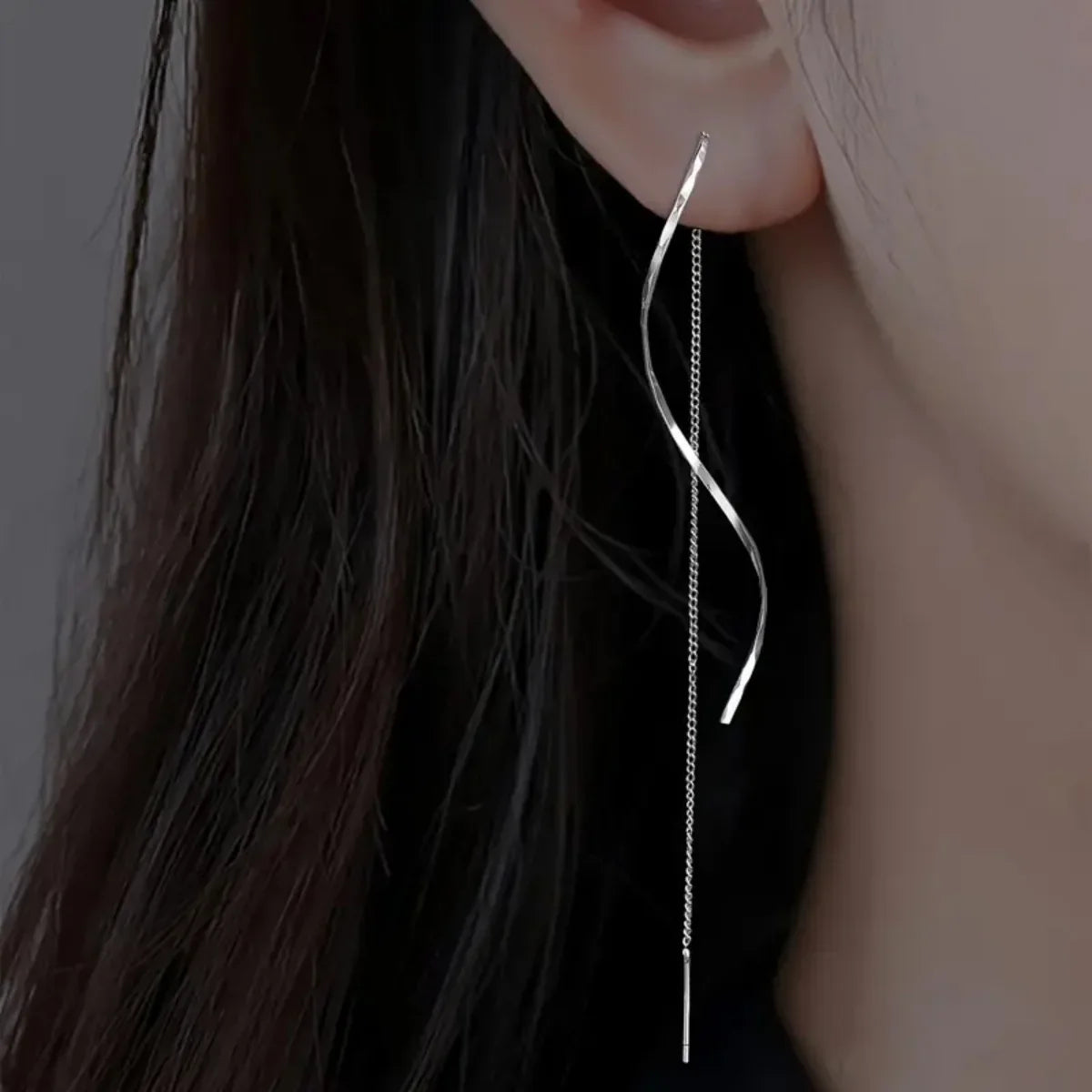 Long Wavy Fringe Hanging Earrings High-End Jewelry.