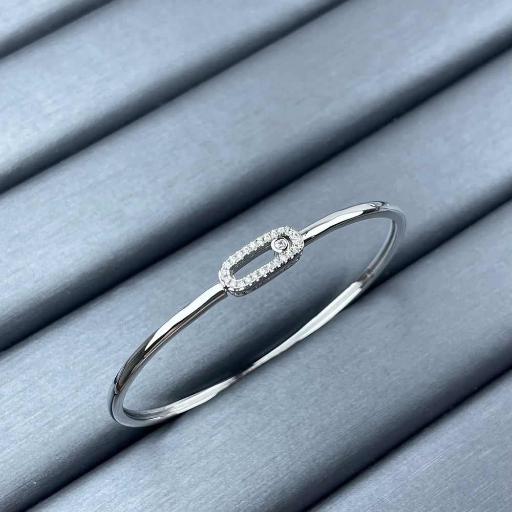 Classic circular bracelet, set with diamonds, luxurious and elegant