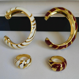 Jewellery set with background name removed